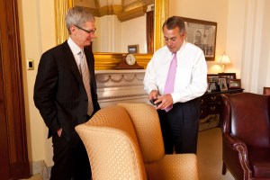 House Speaker John Boehner discusses his iPhone with Apple CEO Tim Cook. | Source: Speaker.gov